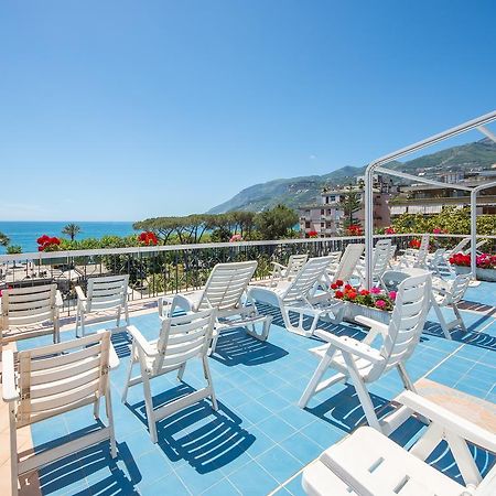 מאיורי La Residenza Aparthotel מראה חיצוני תמונה